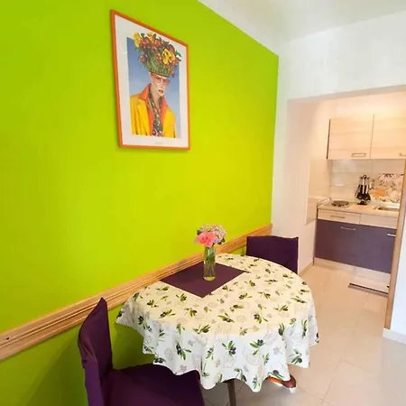 Lägenhet In Porec/istrien 31238 Poreč